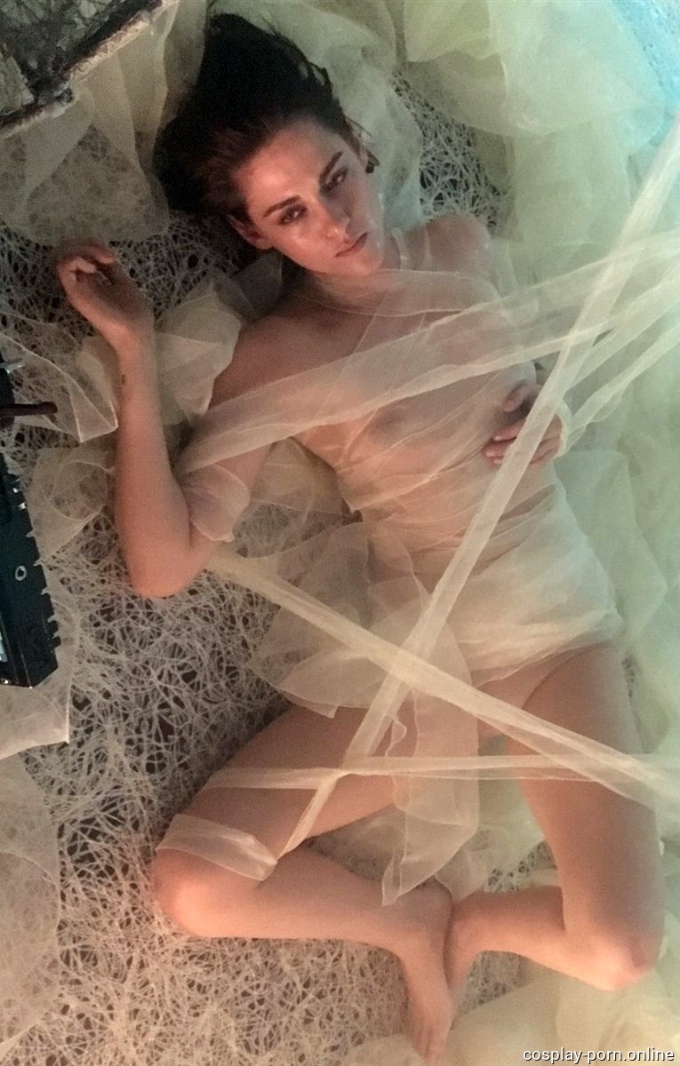 Подборка секс сцен и сцен с голой грудью Кристен Стюарт (+порно фото)
