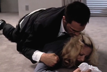 Джеймс Руссо публично трахает Мадонну в офисе (Опасная игра)